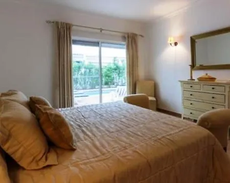 Vale Do Garrao Sleeps 4 Pool Air Con Wifi וילה